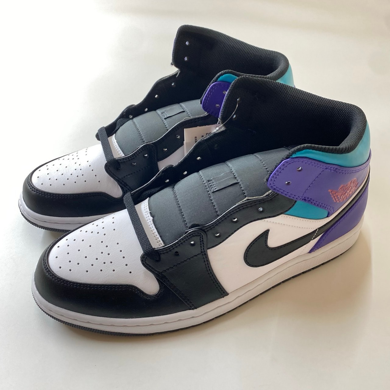 Nike Air Jordan 1 Mid "Bright Concord"