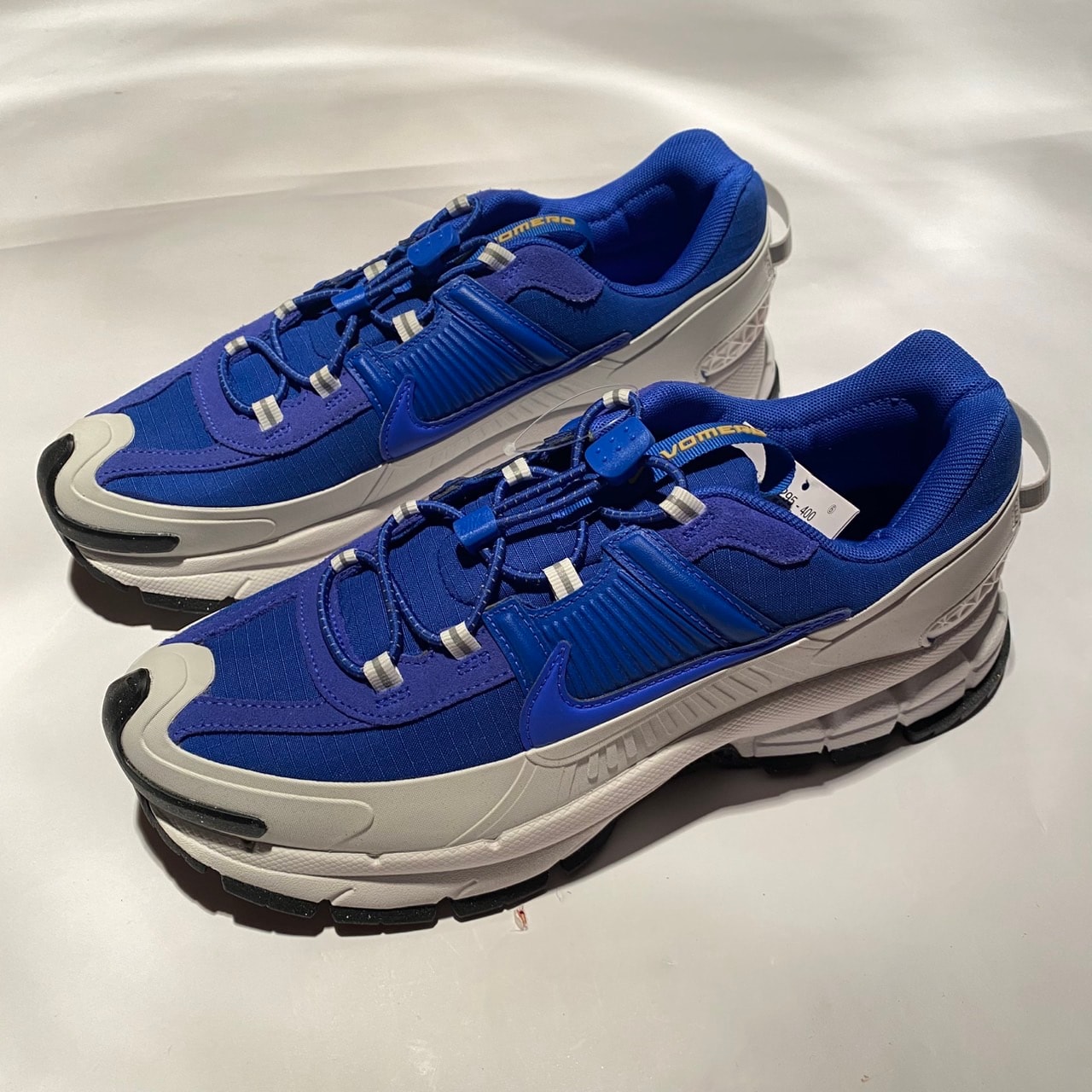 ナイキ ズーム ボメロ5 ローム "レーサーブルー"