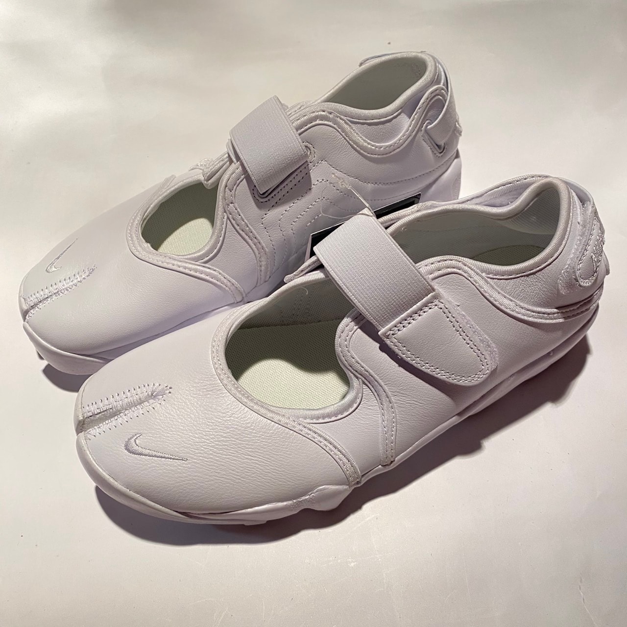 Nike Women's Air Rift Leather "White"