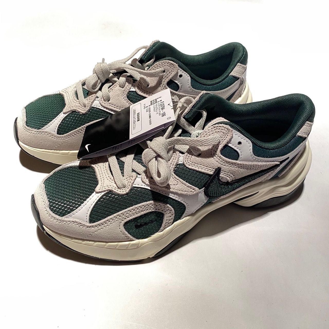 ナイキ ウィメンズ AL8 "ホワイト/フォトンダスト/セイル/ファー"