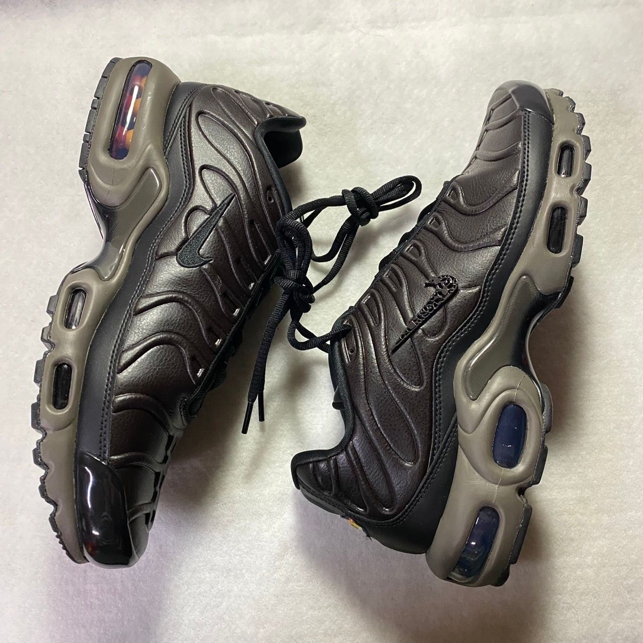 Nike Air Max Plus PRM "Black Tea and Petra Brown"