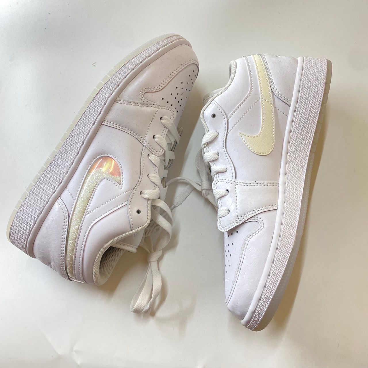 Nike GS Air Jordan 1 Low SE "White/Summit White/Ice Blue"