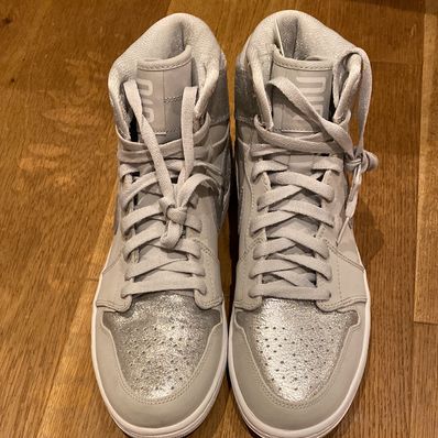 Nike Air Jordan 1 Retro High "Silver Anniversary"
