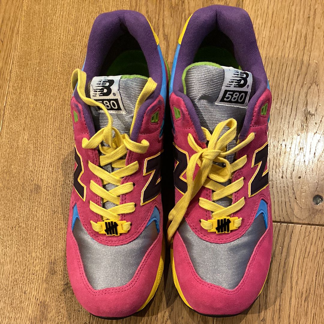 Stussy × HECTIC × UNDEFEATED × New Balance 580 "Fuchsia"