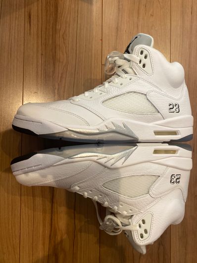 Nike Air Jordan 5 Retro "Metallic White" (2015)