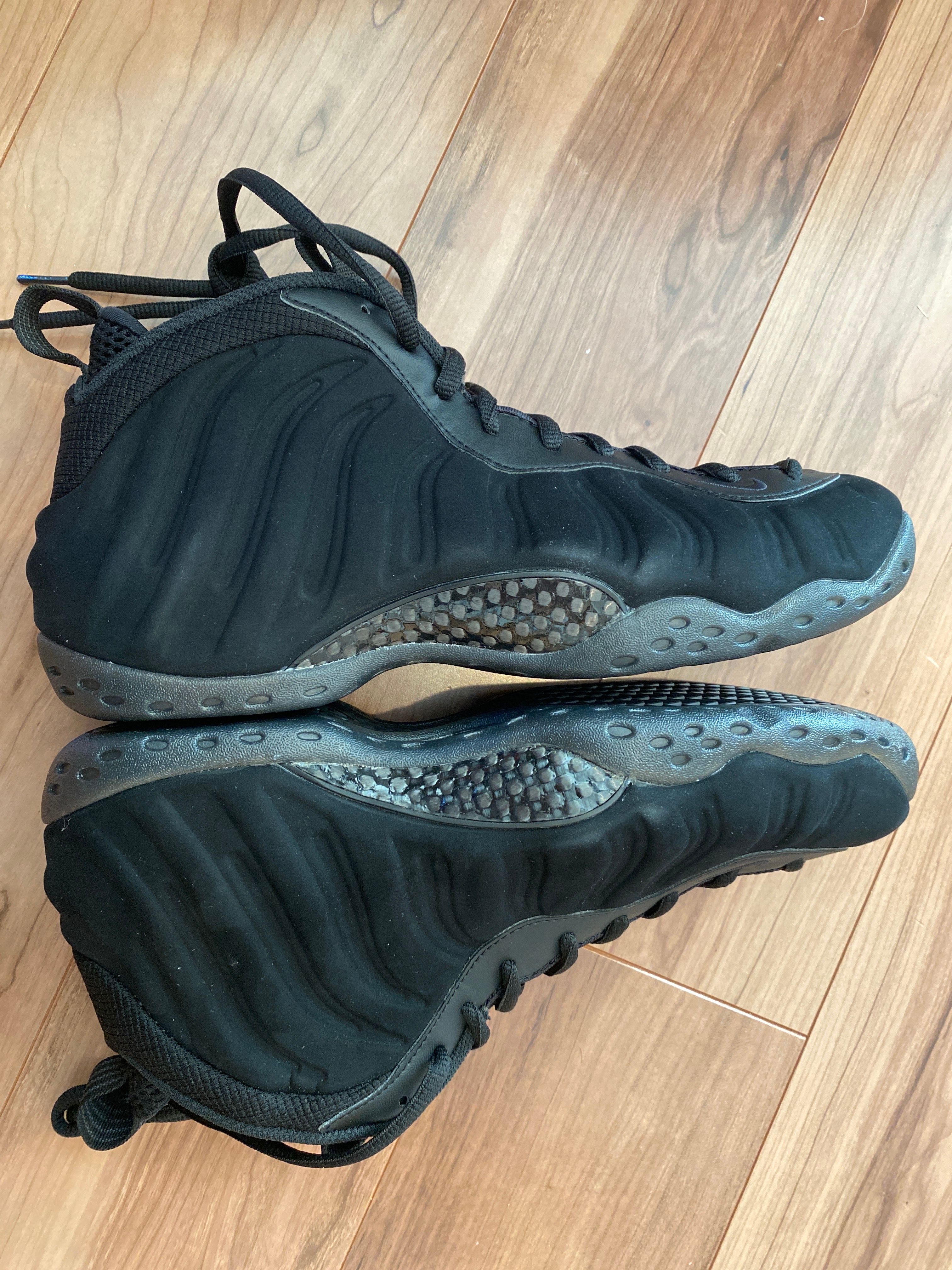 Nike Air Foamposite One "Black Suede"