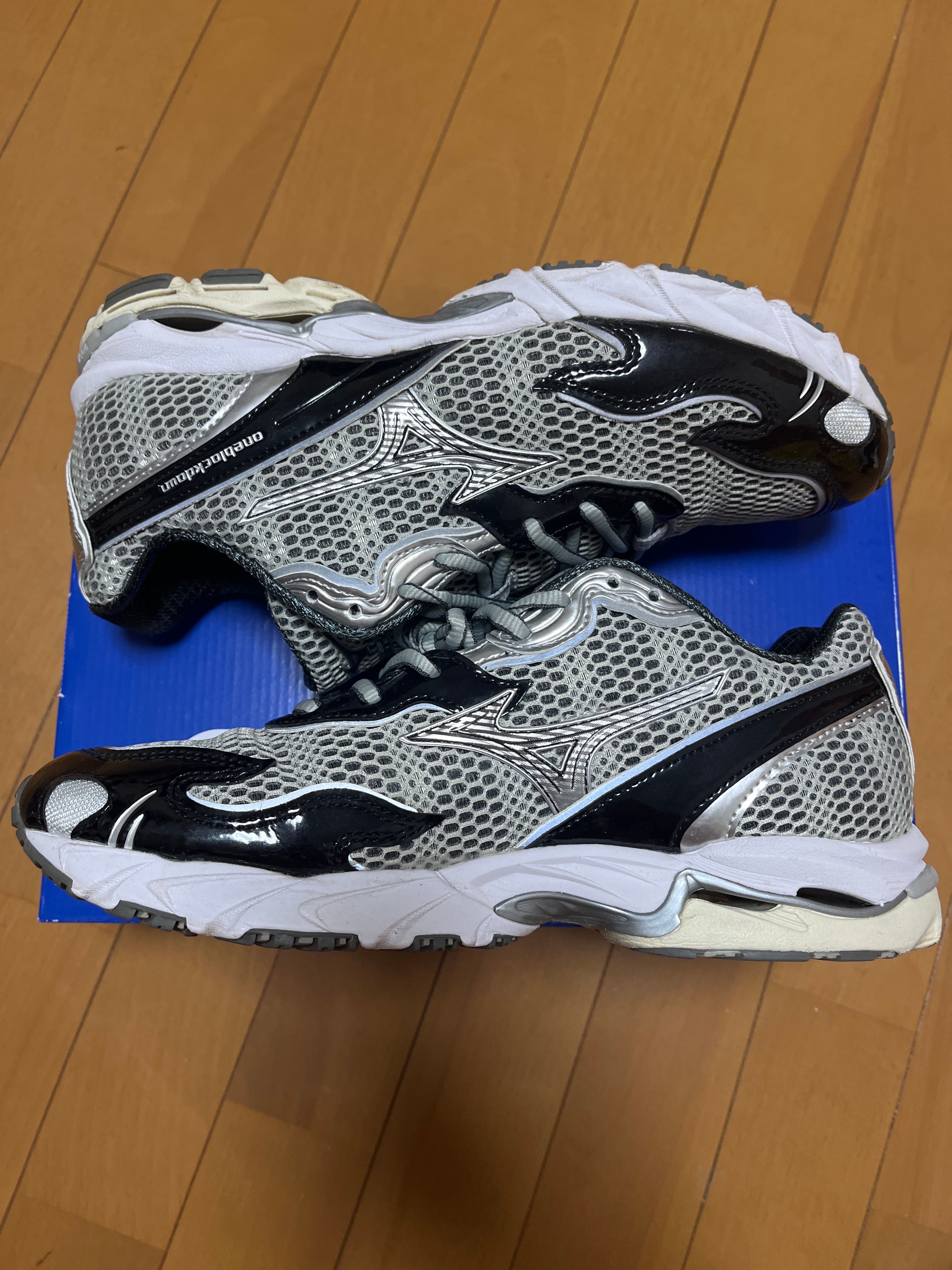 One Block Down × Mizuno Wave Rider 10 "Onyx"