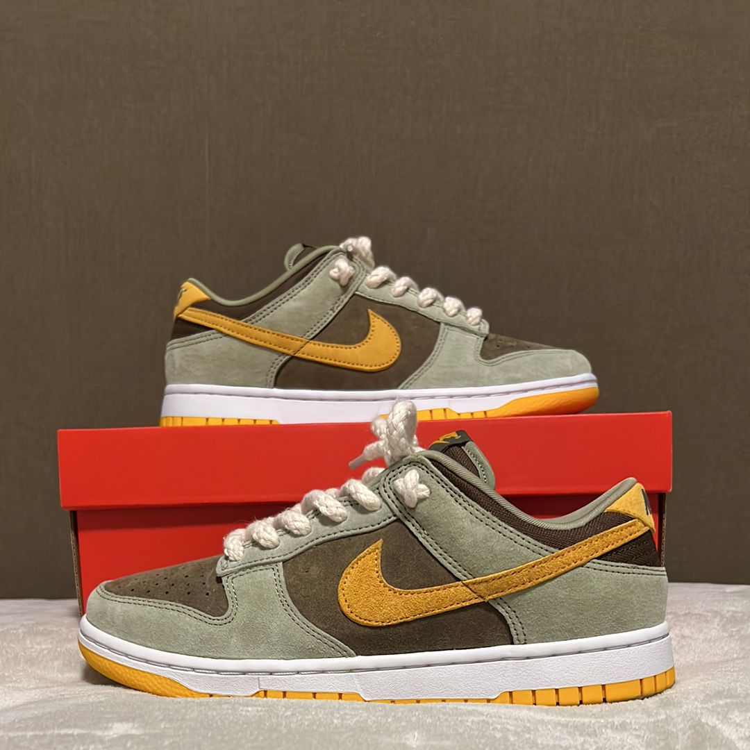 Nike Dunk Low SE "Dusty Olive"