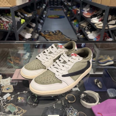 Travis Scott × Nike Air Jordan 1 Low OG SP "Reverse Olive"