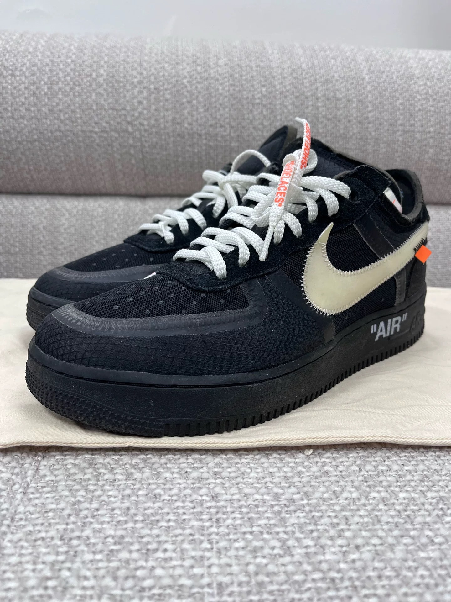 オフホワイト × ナイキ エアフォース1 ロー 