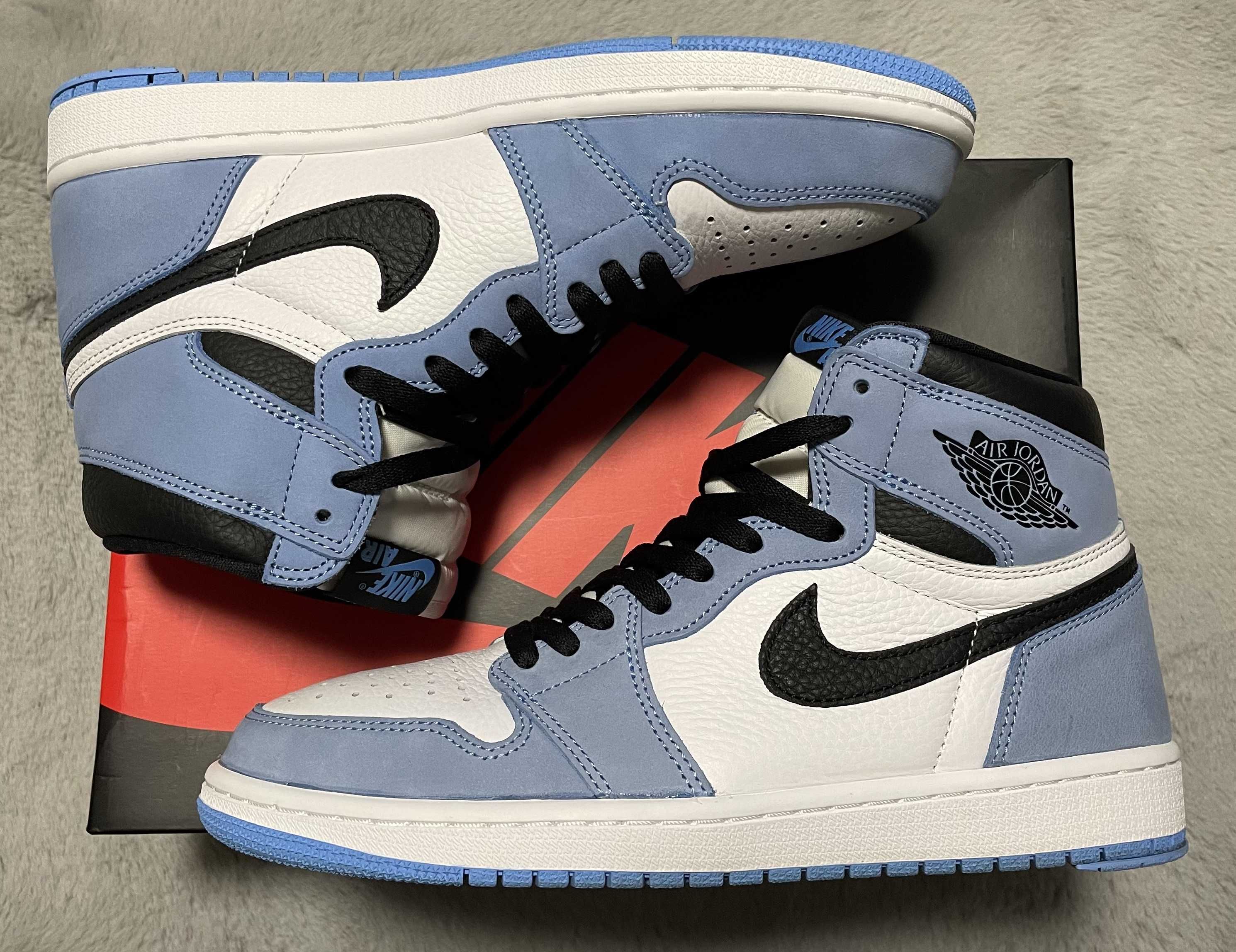 Nike Air Jordan 1 High OG "University Blue"