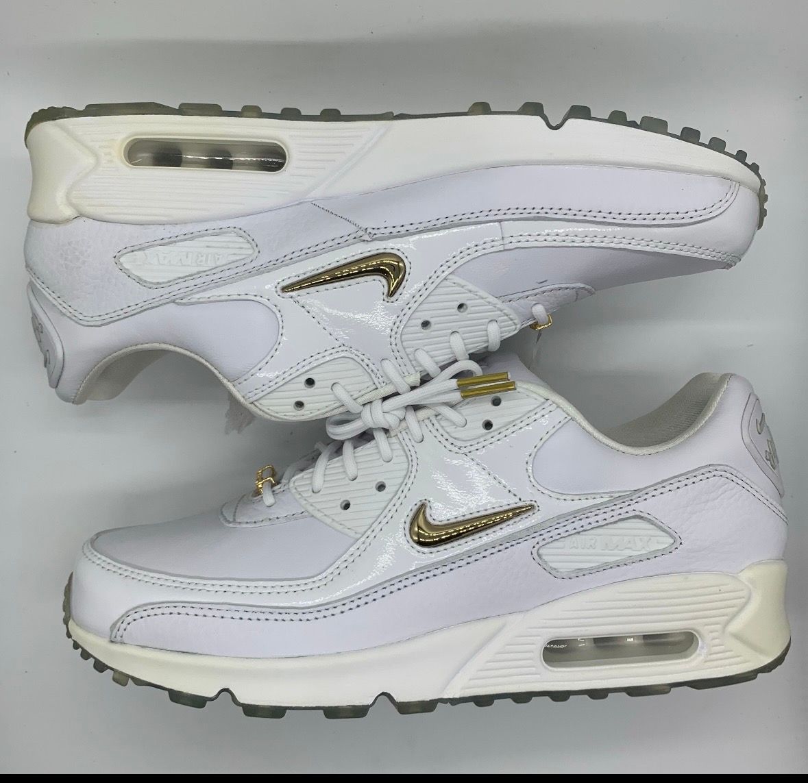 NIKE AIR MAX 90 "PIRATE RADIO"