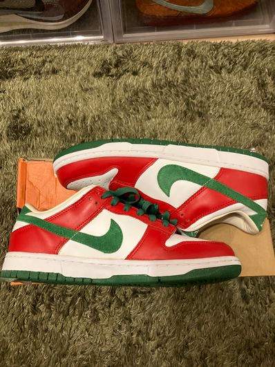 Nike Dunk Low LTD "White/Classic Green/Sport Red"