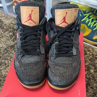 Nike × Levi's Air Jordan 4 "Black Denim" (Tag: ®)
