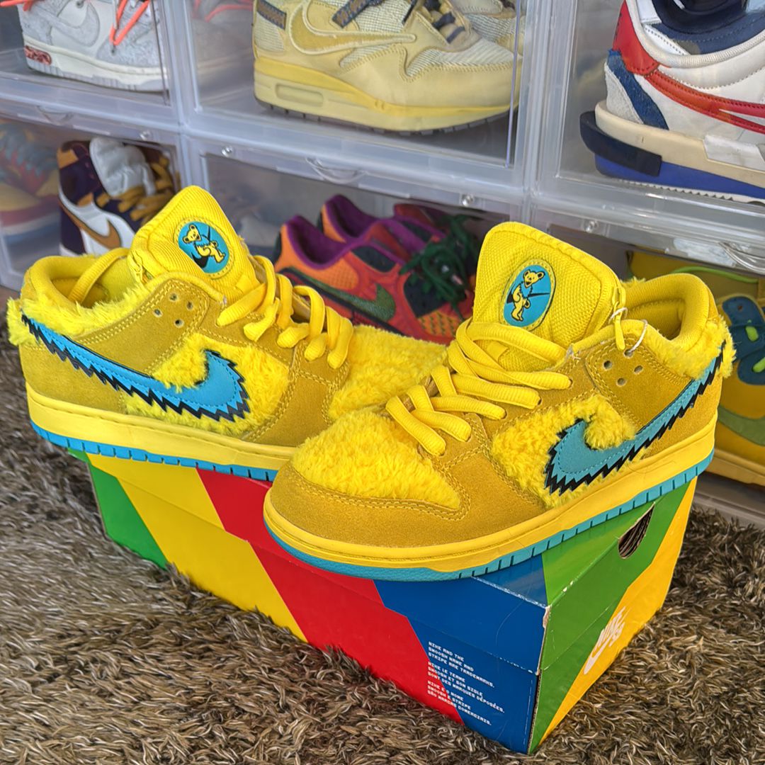 Grateful Dead × Nike SB Dunk Low "Yellow Bear"
