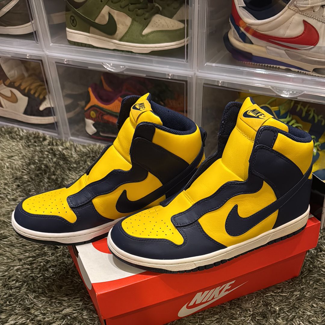 sacai × Nike Women's Dunk High Lux "Midnight Navy/Varsity Maize"