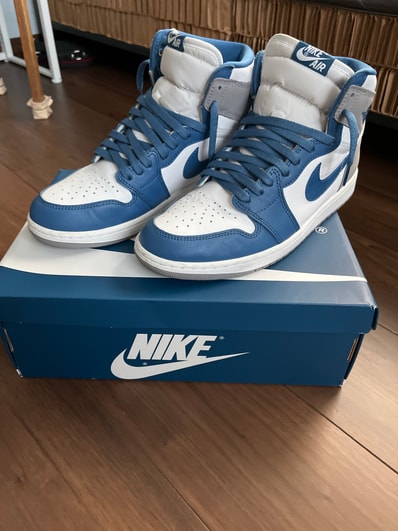 Nike Air Jordan 1 High OG "True Blue"