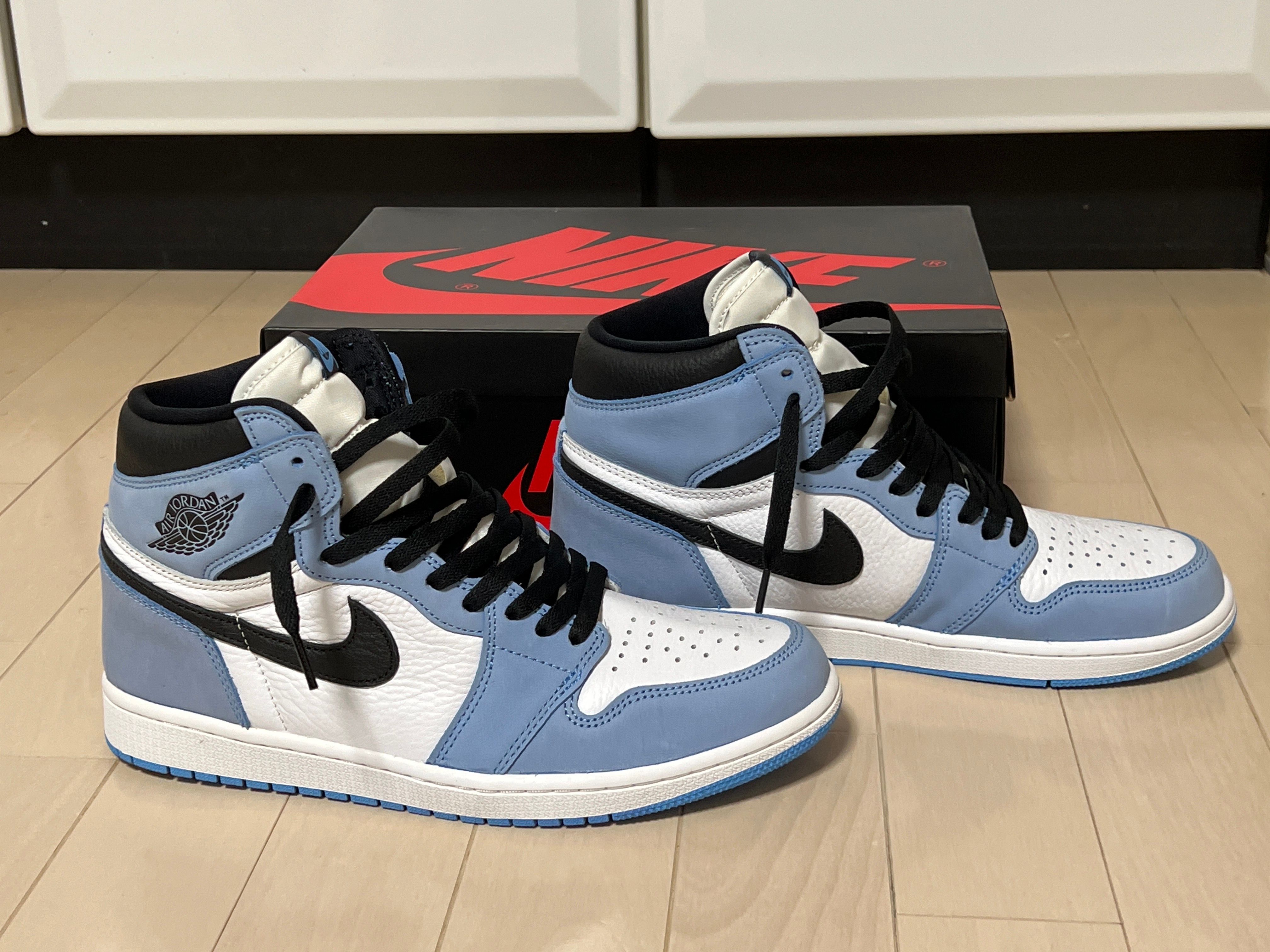 Nike Air Jordan 1 High OG "University Blue"
