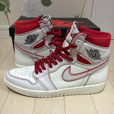 Nike Air Jordan 1 Retro High OG "Sail/University Red"