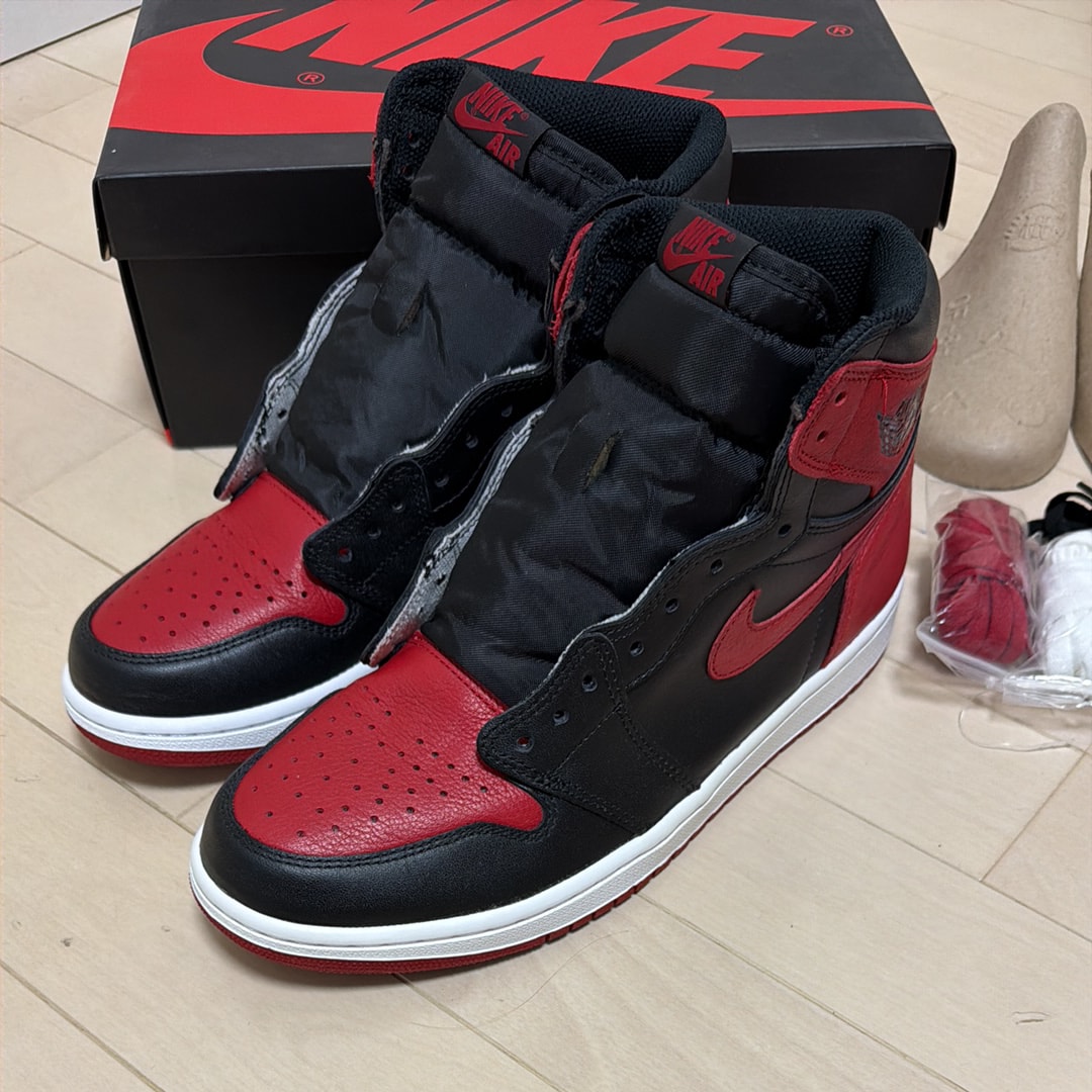 Nike Air Jordan 1 Retro High OG "Bred/Banned"