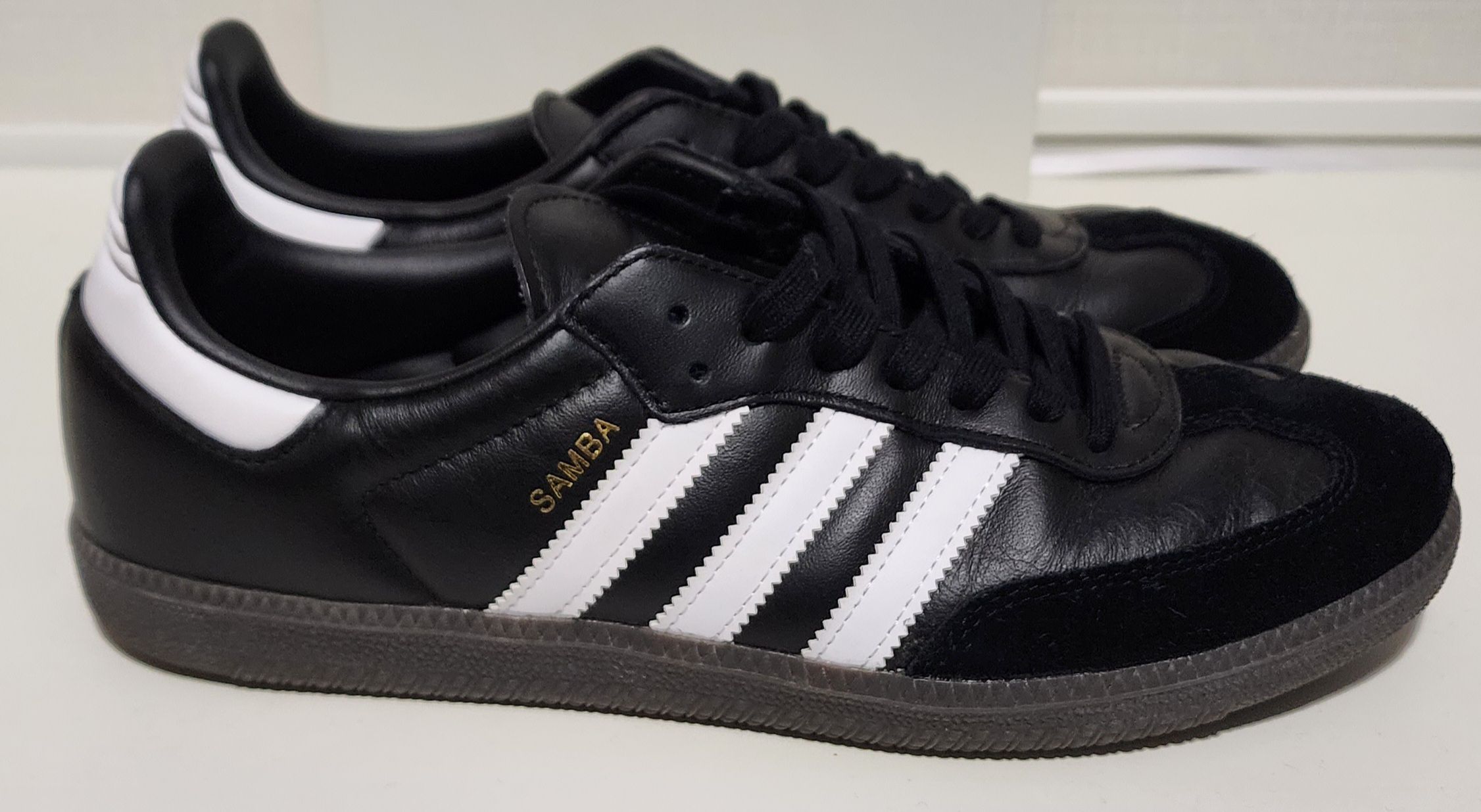 adidas Samba OG "Core Black/Cloud White/Gum"