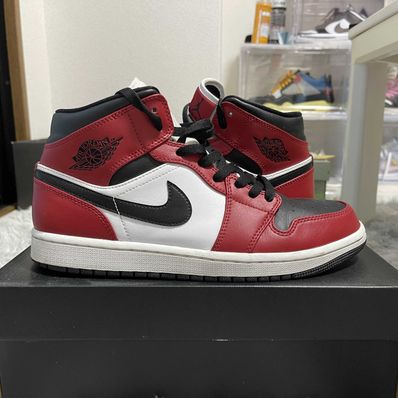 Nike Air Jordan 1 Mid "Chicago Black Toe"
