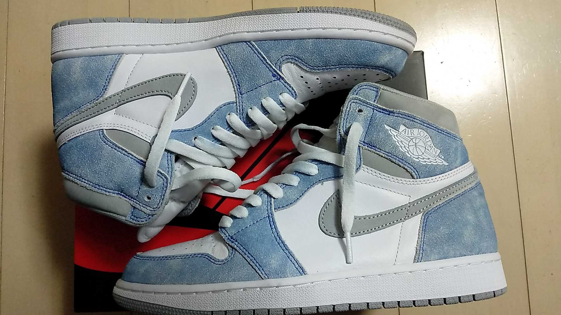 Nike Air Jordan 1 High OG "Hyper Royal"