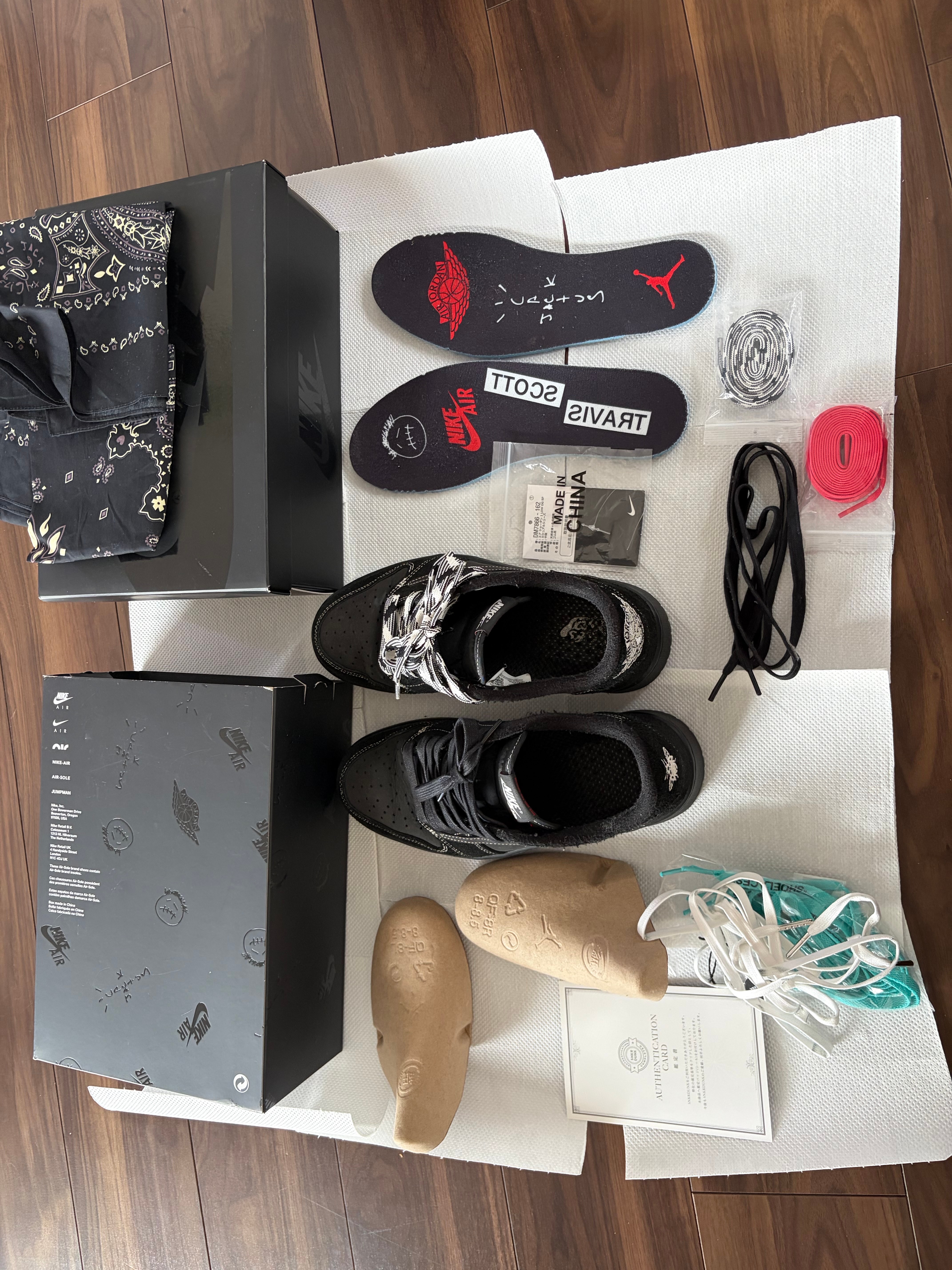 Travis Scott × Nike Air Jordan 1 Low OG SP "Black Phantom"