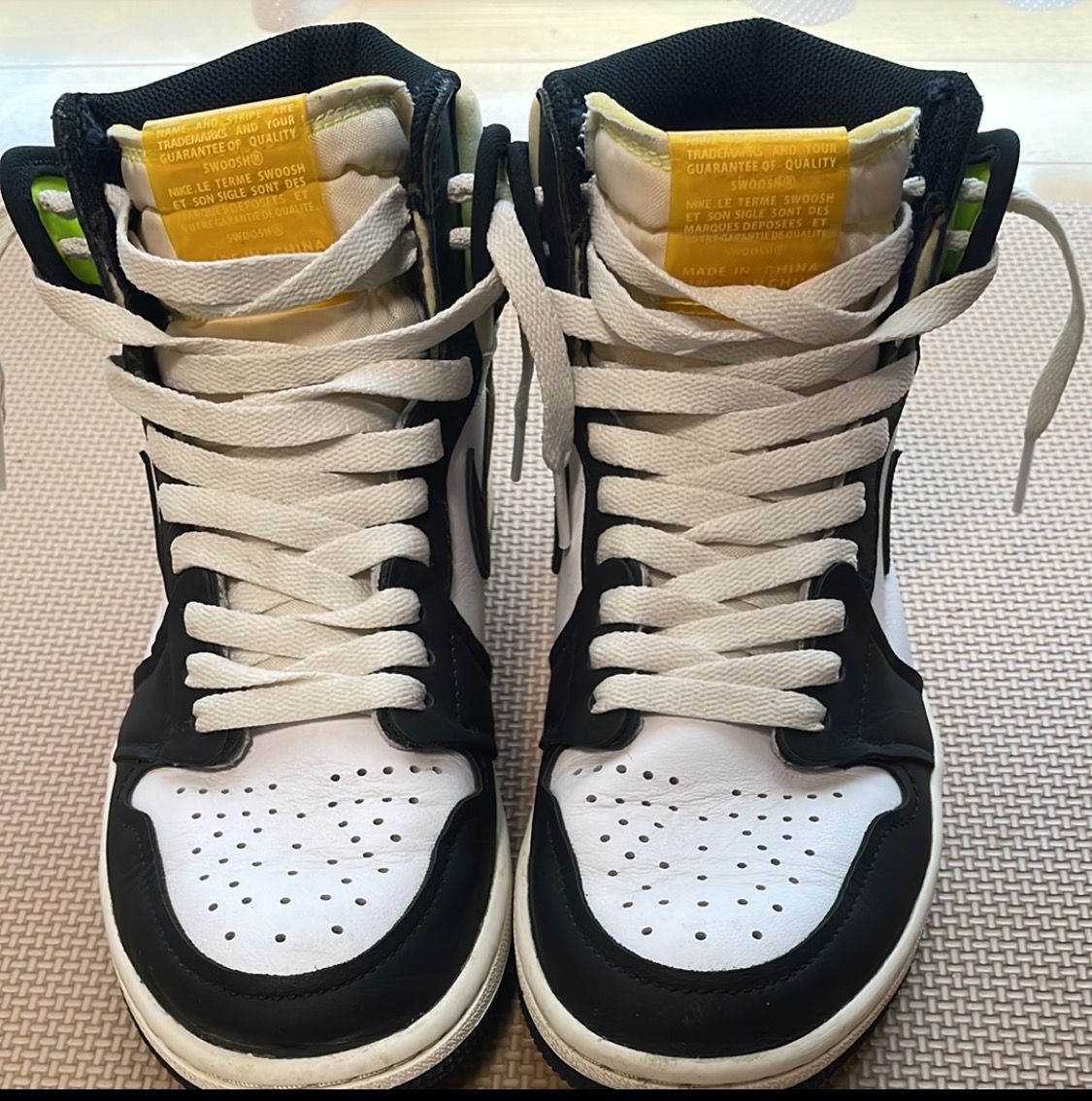 Nike Air Jordan 1 High OG "Volt Gold"