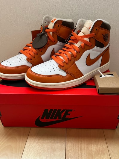 Nike Women's Air Jordan 1 High OG "Starfish"