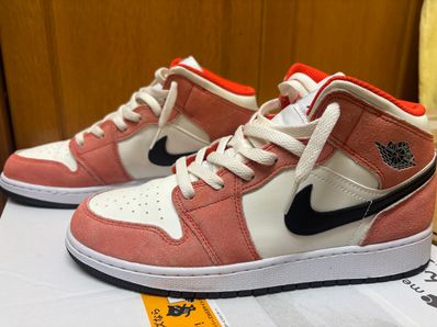 Nike GS Air Jordan 1 Mid "Orange Suede"