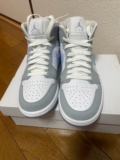 Nike Women's Air Jordan 1 Mid "Wolf Grey"