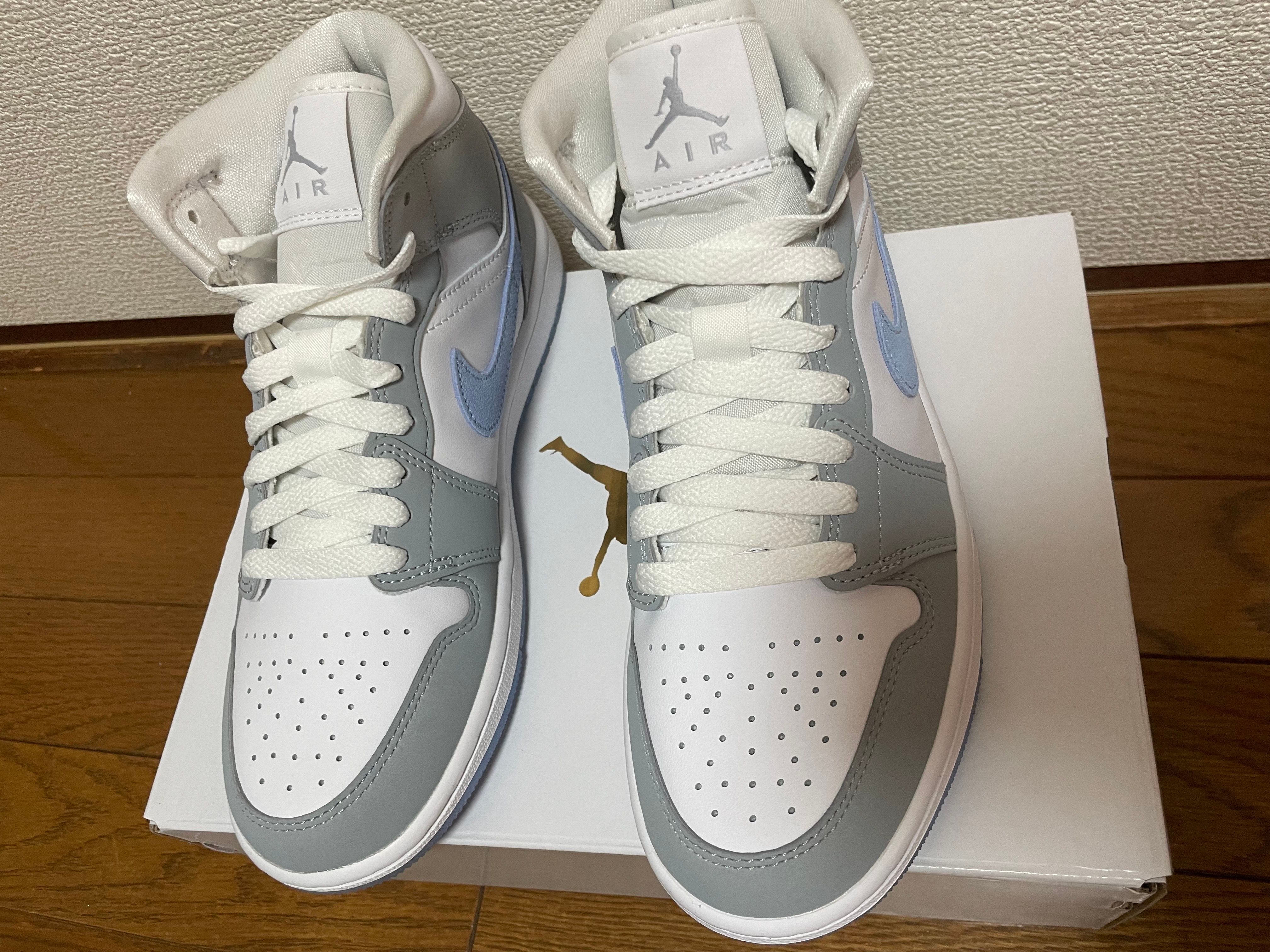 Nike Women's Air Jordan 1 Mid "Wolf Grey"