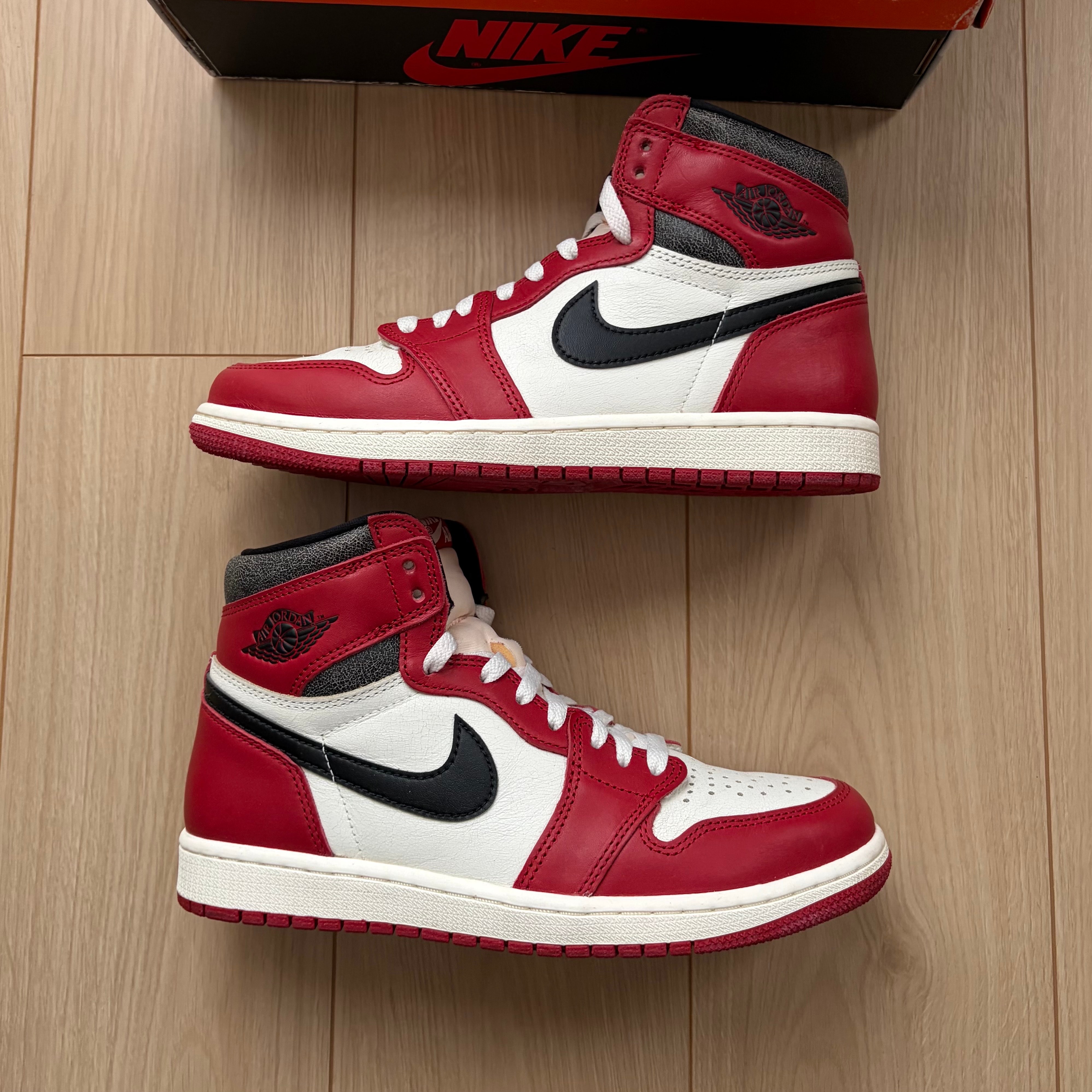 中古品！NIKE JORDAN1 Chicago HI 付属品、専用箱ナシ！ 中古品！NIKE JORDAN1 Chicago HI 付属品、専用箱ナシ！ オフホワイト