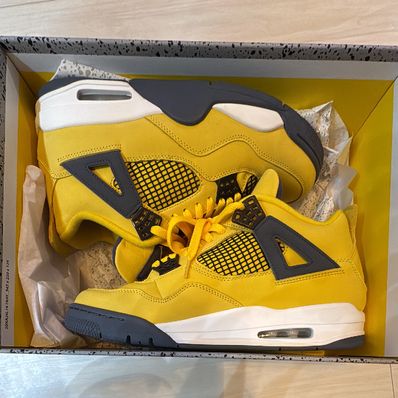 Nike Air Jordan 4 "Tour Yellow"