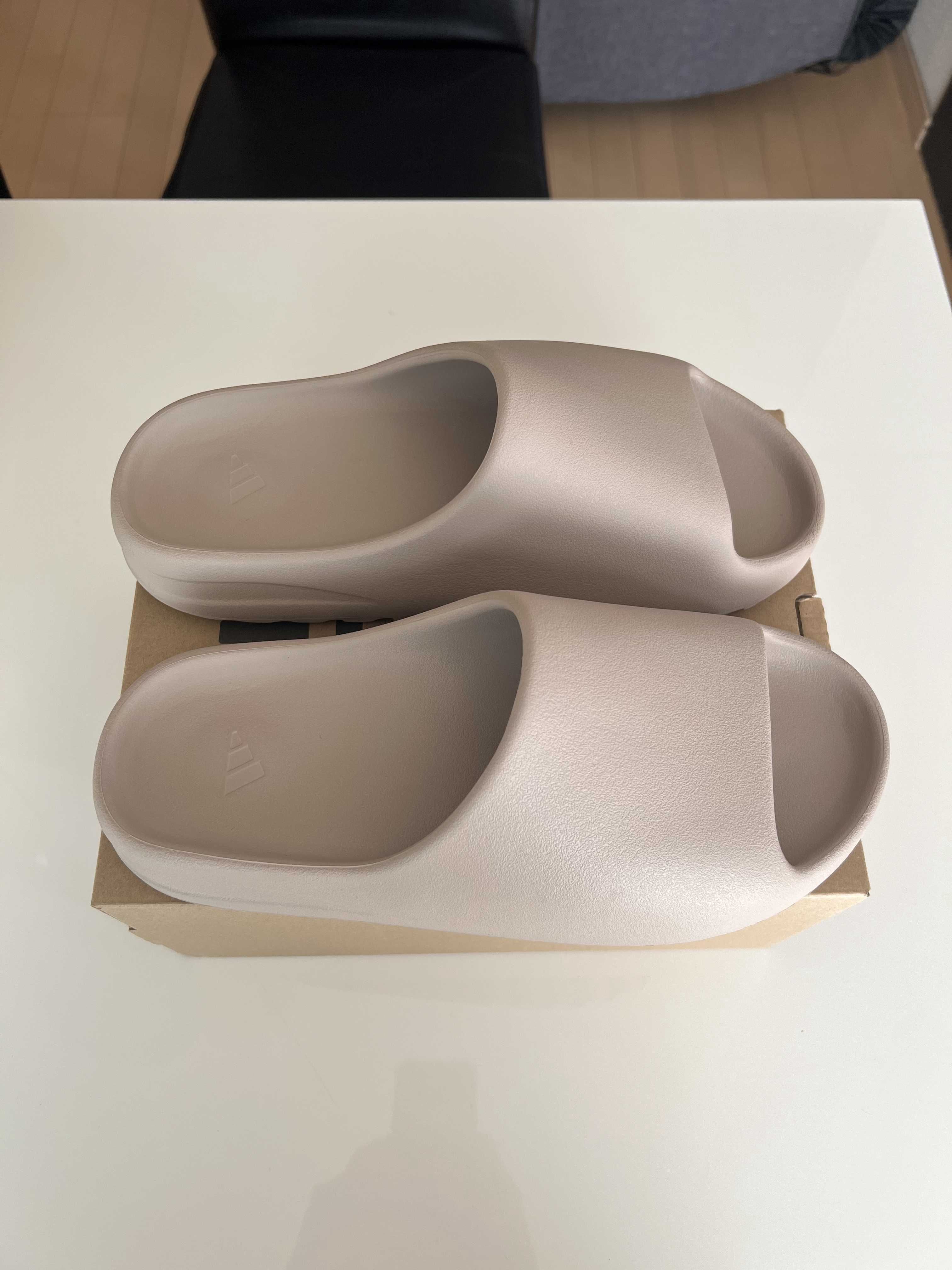 adidas YEEZY Slide "Pure" (GW1934)