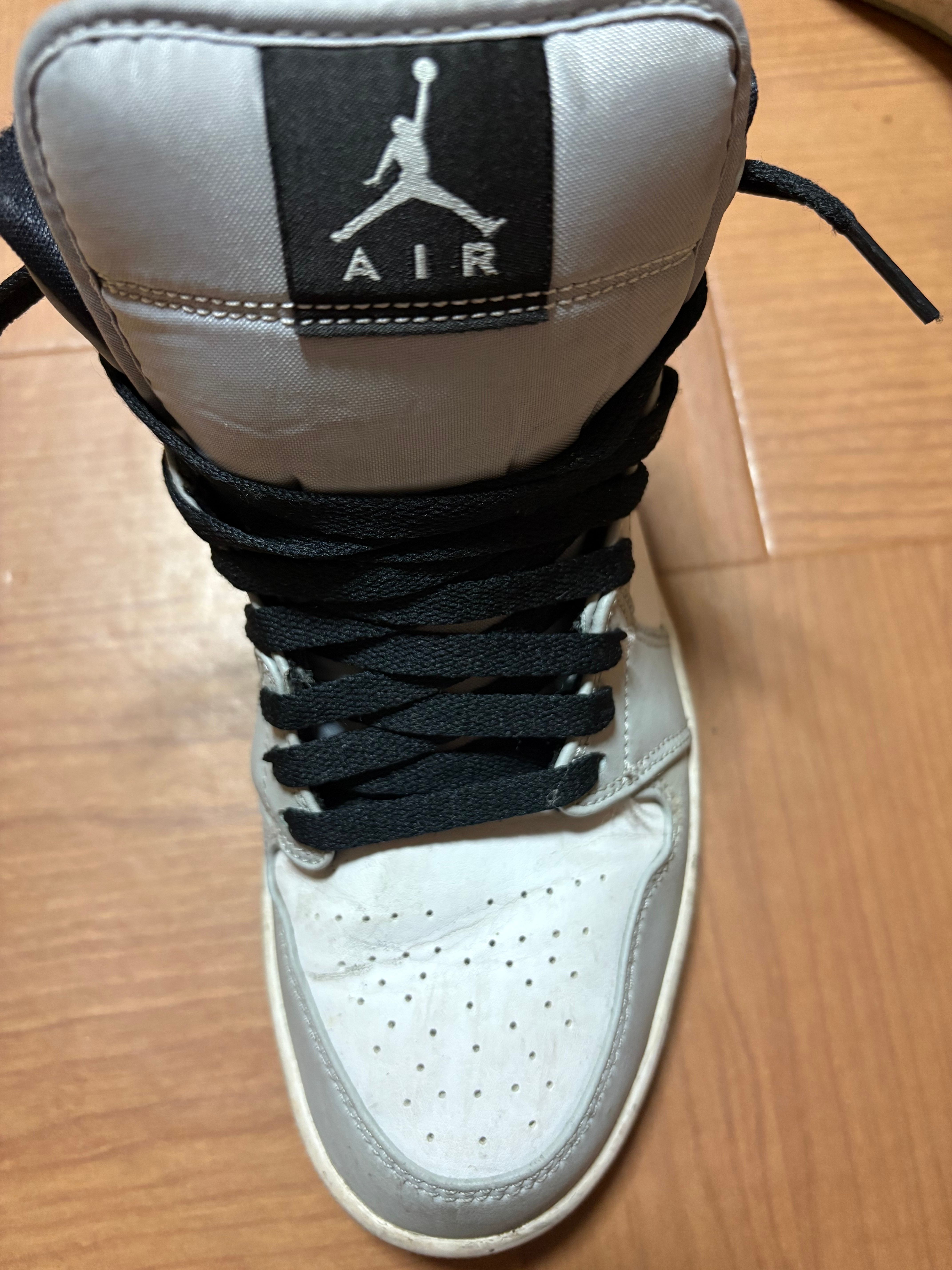 Nike Air Jordan 1 Mid "Light Smoke Grey/White/Black"