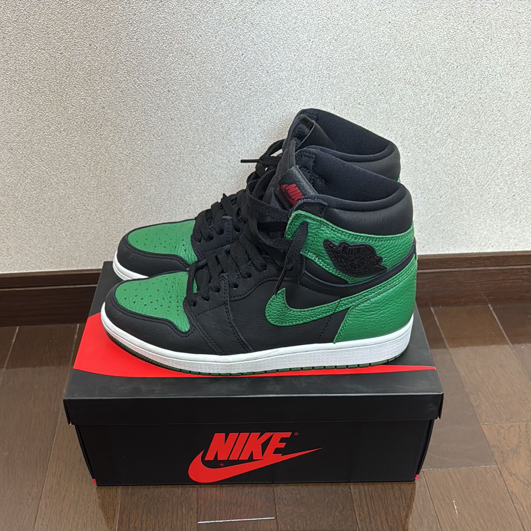Nike Air Jordan 1 Retro High OG "Black/Pine Green" (2020)