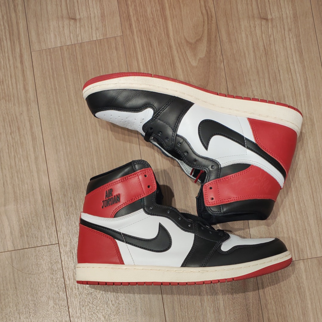 Nike Air Jordan 1 Retro High OG "Black Toe Reimagined"