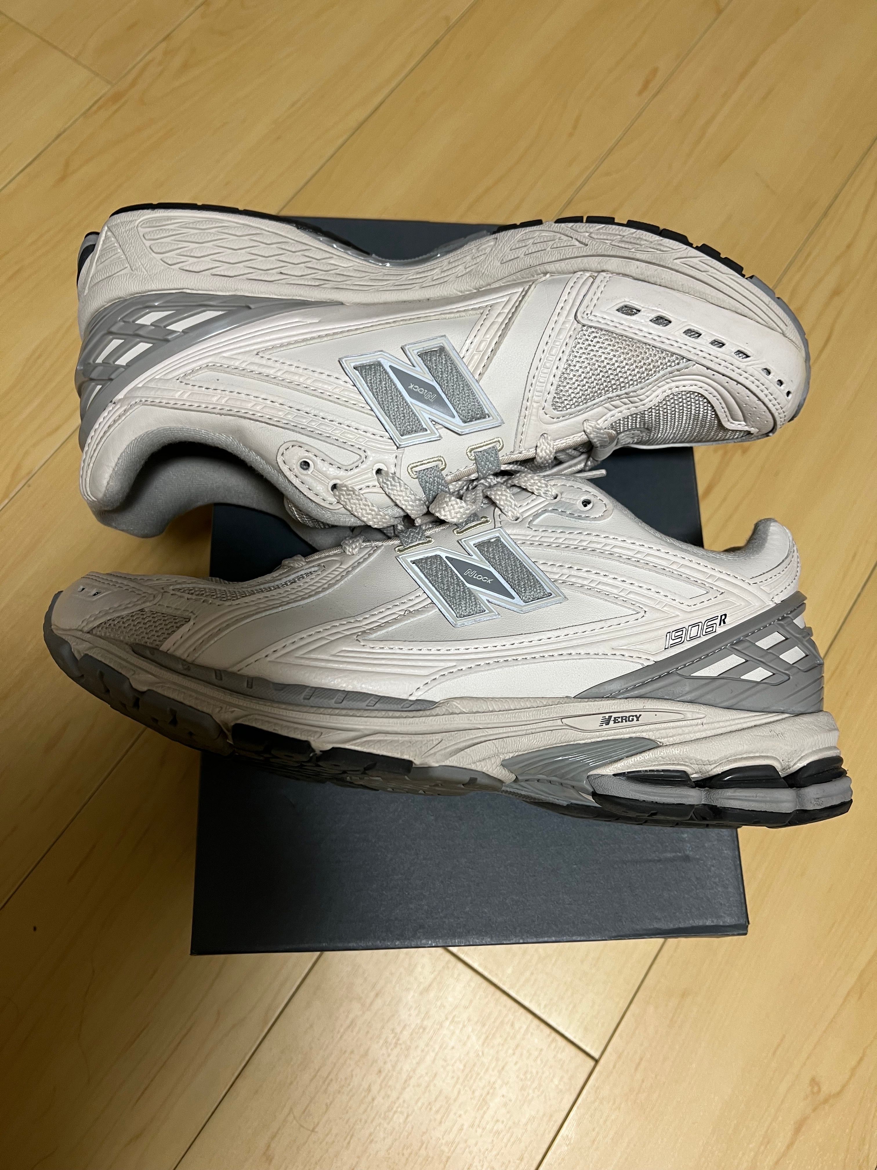 New Balance 1906R "Off White"