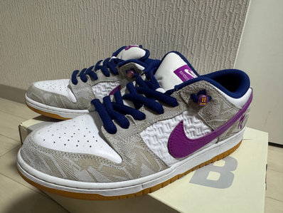 Rayssa Leal × Nike SB Dunk Low PRM "Pure Platinum and Vivid Purple"