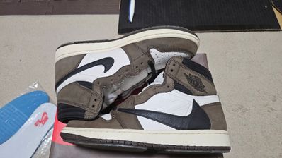 Travis Scott × Nike Air Jordan 1 Retro High OG TS SP "Sail/Dark Mocha"