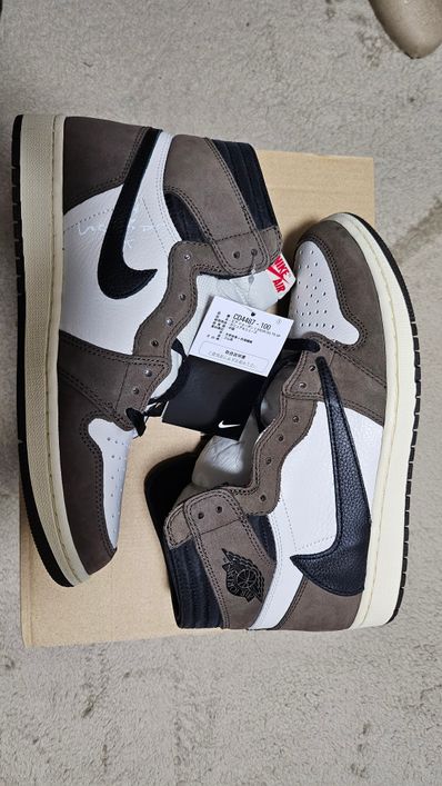 Travis Scott × Nike Air Jordan 1 Retro High OG TS SP "Sail/Dark Mocha"