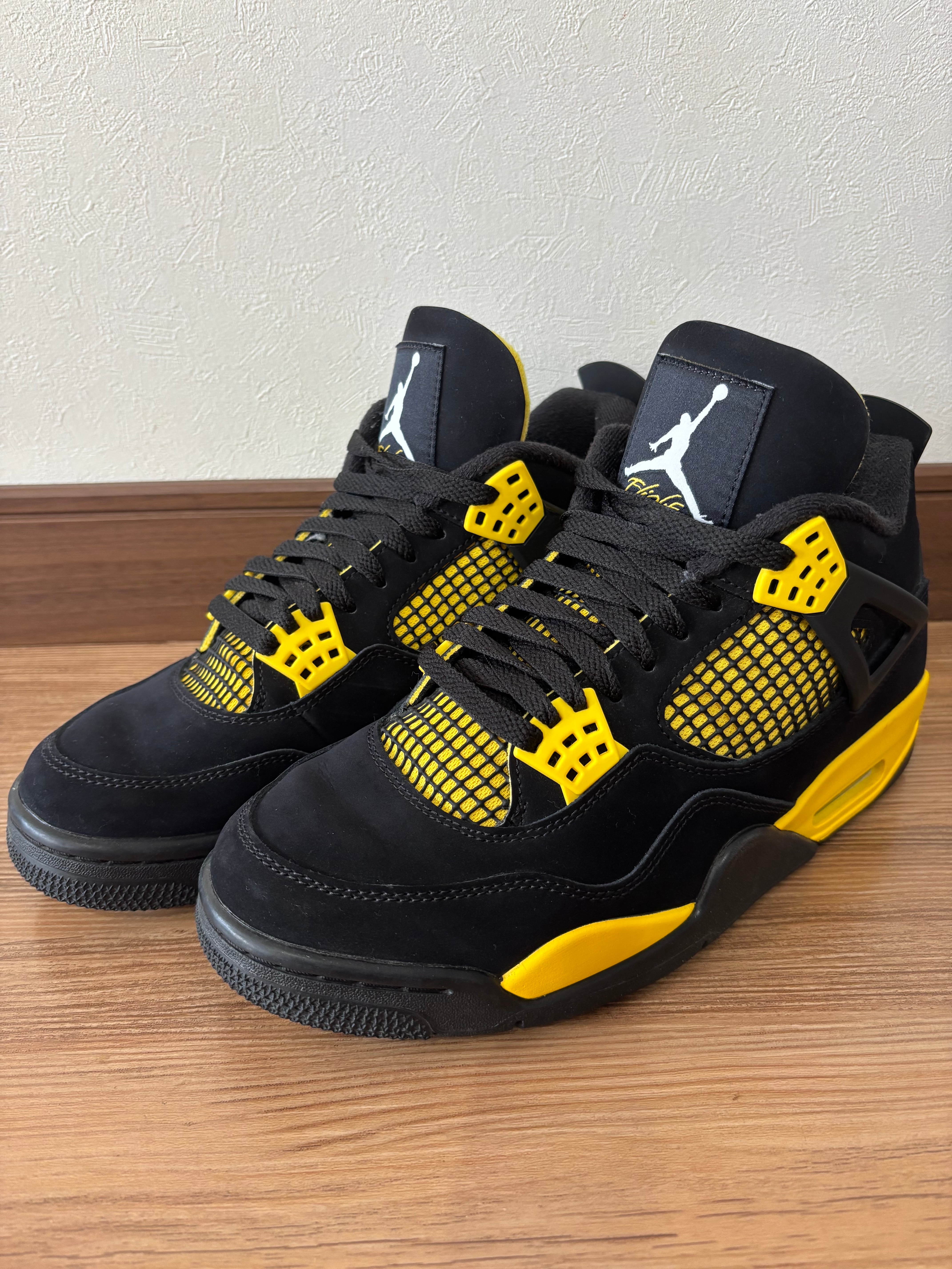 Nike Air Jordan 4 Retro "Thunder"(2023)