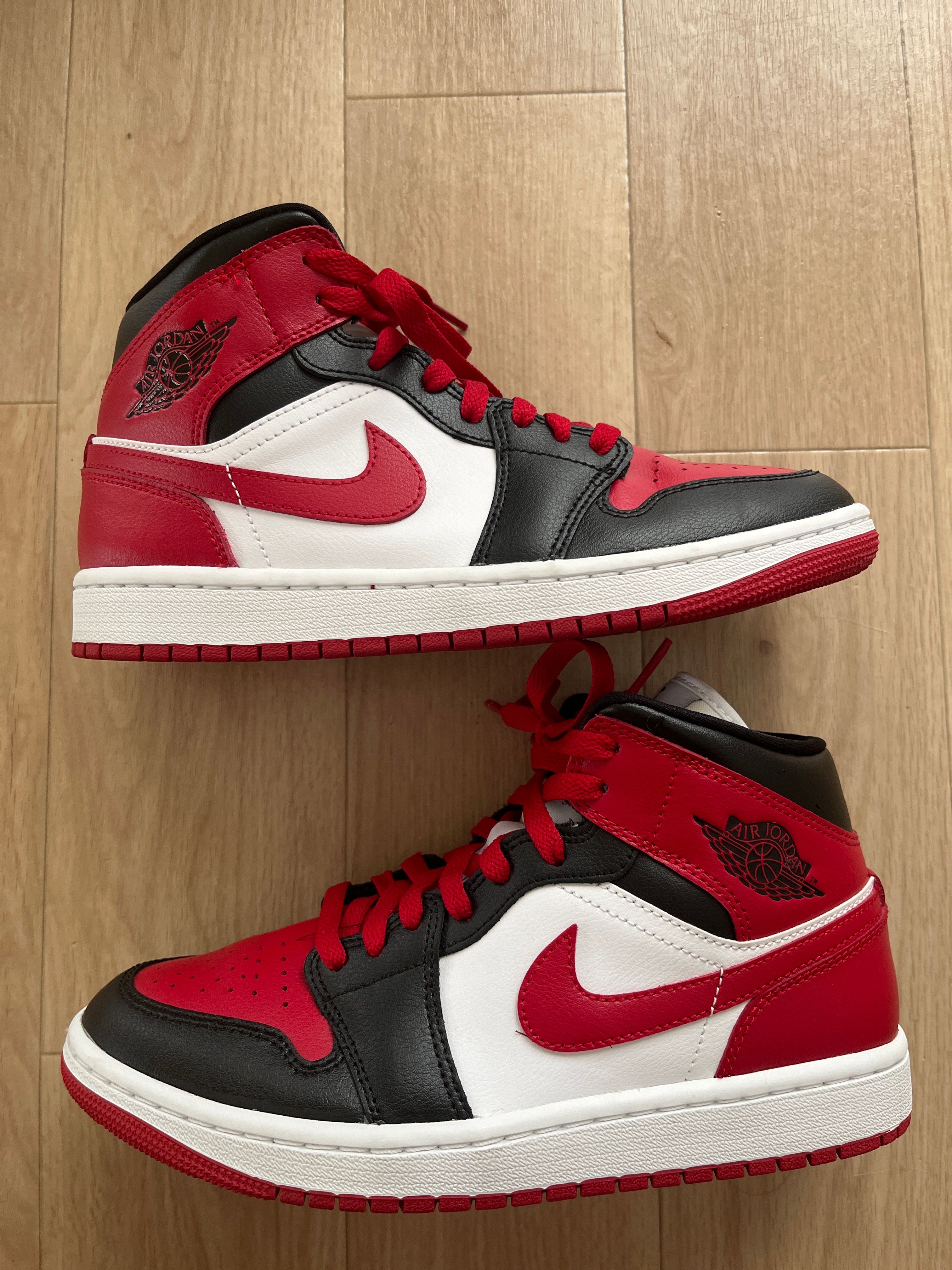 Nike Women's Air Jordan 1 Mid "Bred Toe"