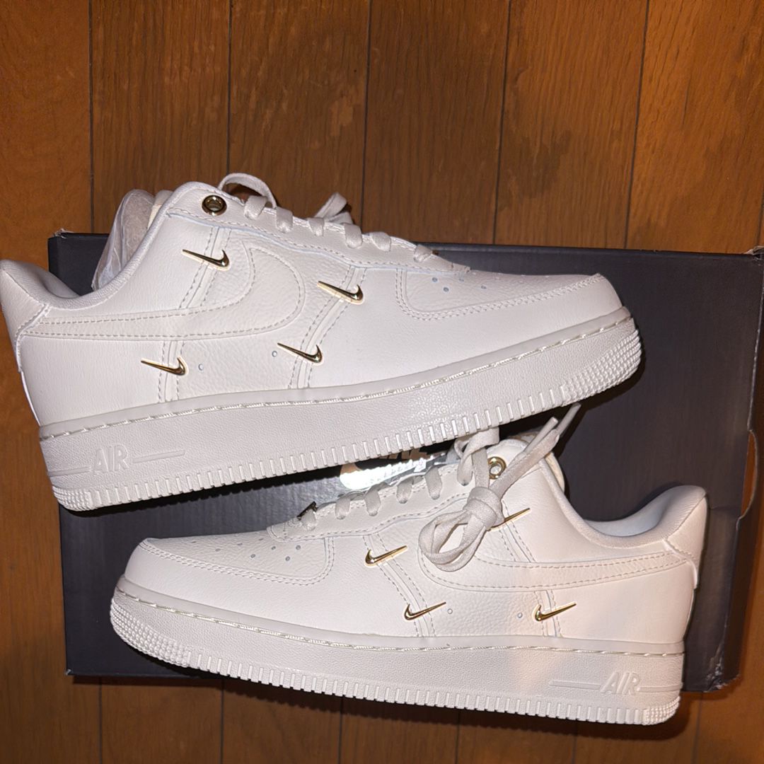 Nike Women's Air Force 1 '07 LX "Sail/Metallic Gold"