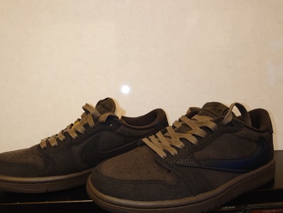 Travis Scott × Nike Air Jordan 1 Low OG SP "Velvet Brown and Dark Mocha"