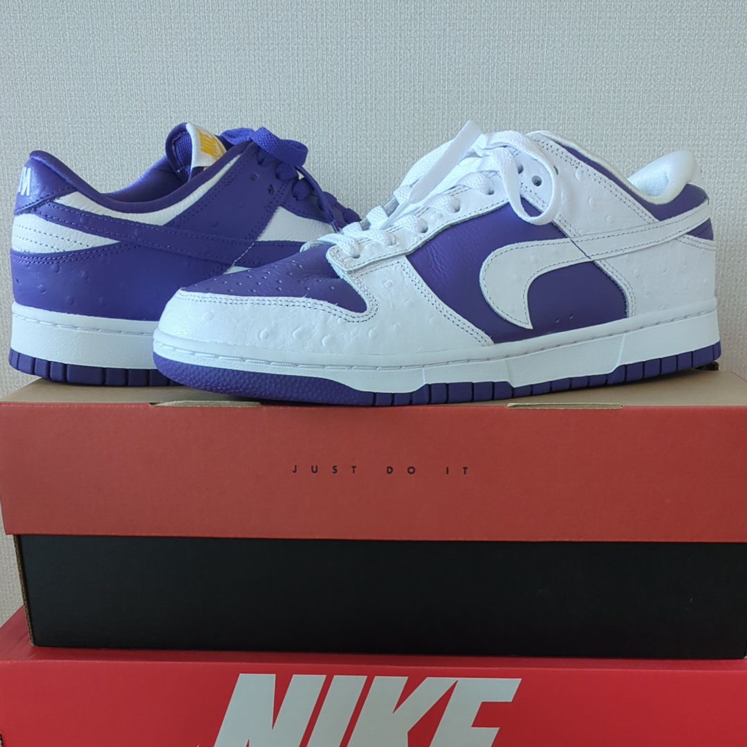 Nike Women's Dunk Low "Made You Look"