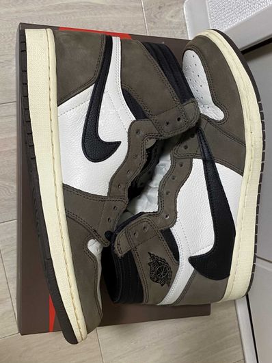 Travis Scott × Nike Air Jordan 1 Retro High OG TS SP "Sail/Dark Mocha"