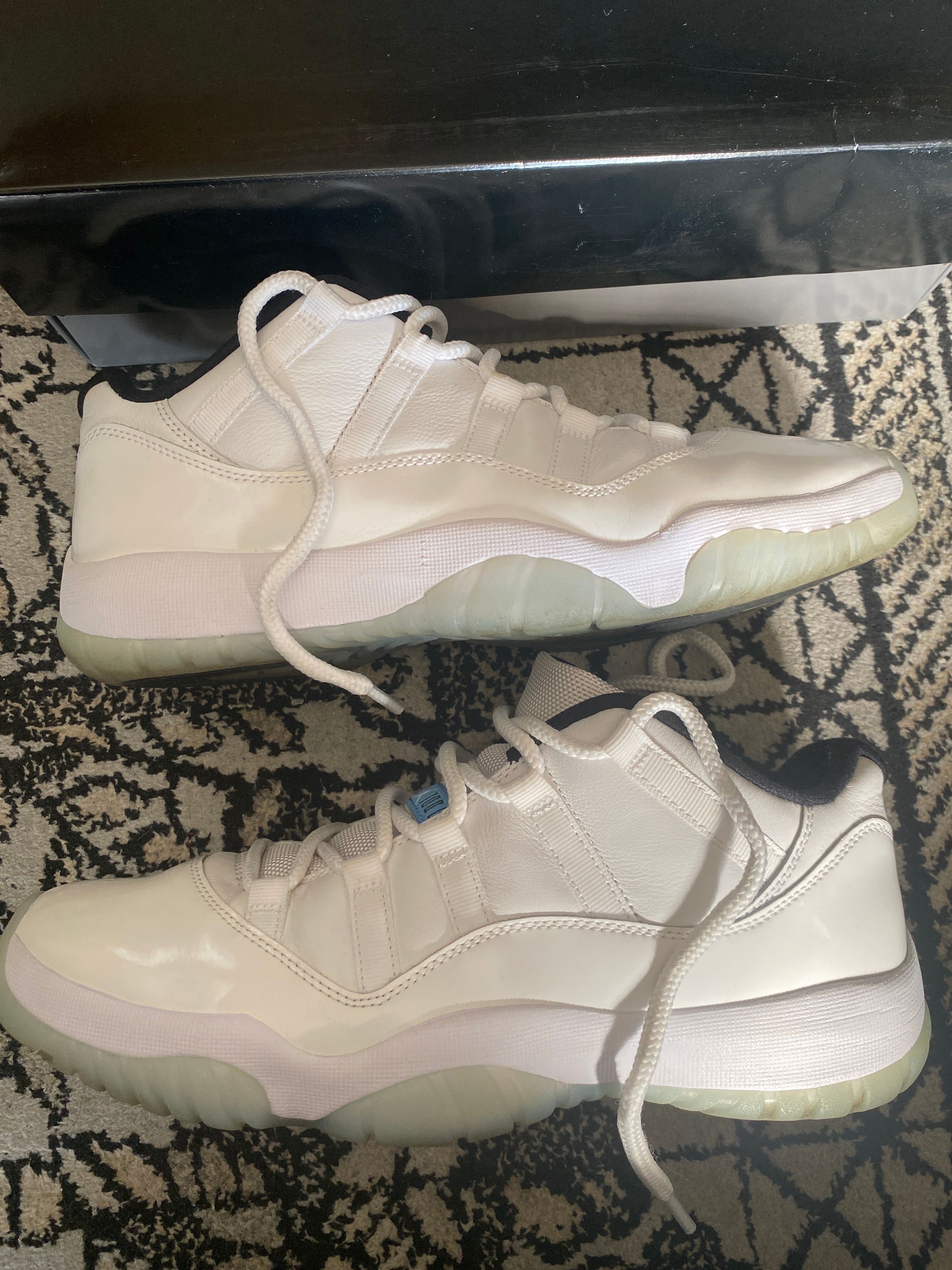 Nike Air Jordan 11 Low "Legend Blue"